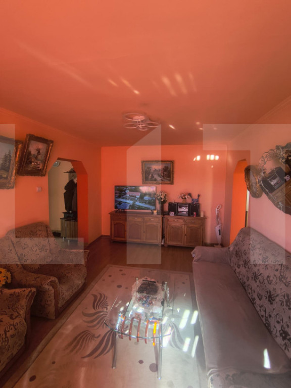 Apartament 3 camere de vânzare – Strada Păcii