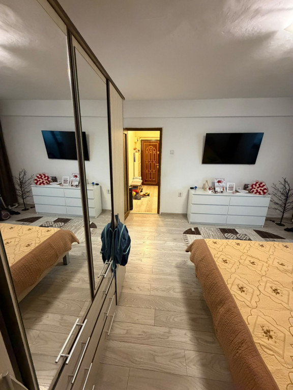 APARTAMENT 2 CAMERE DE VÂNZARE – RENOVAT, MOBILAT ȘI UTI