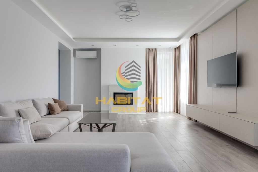 Apartament 4 Camere 111.1Mp Sector 4 Grand Arena