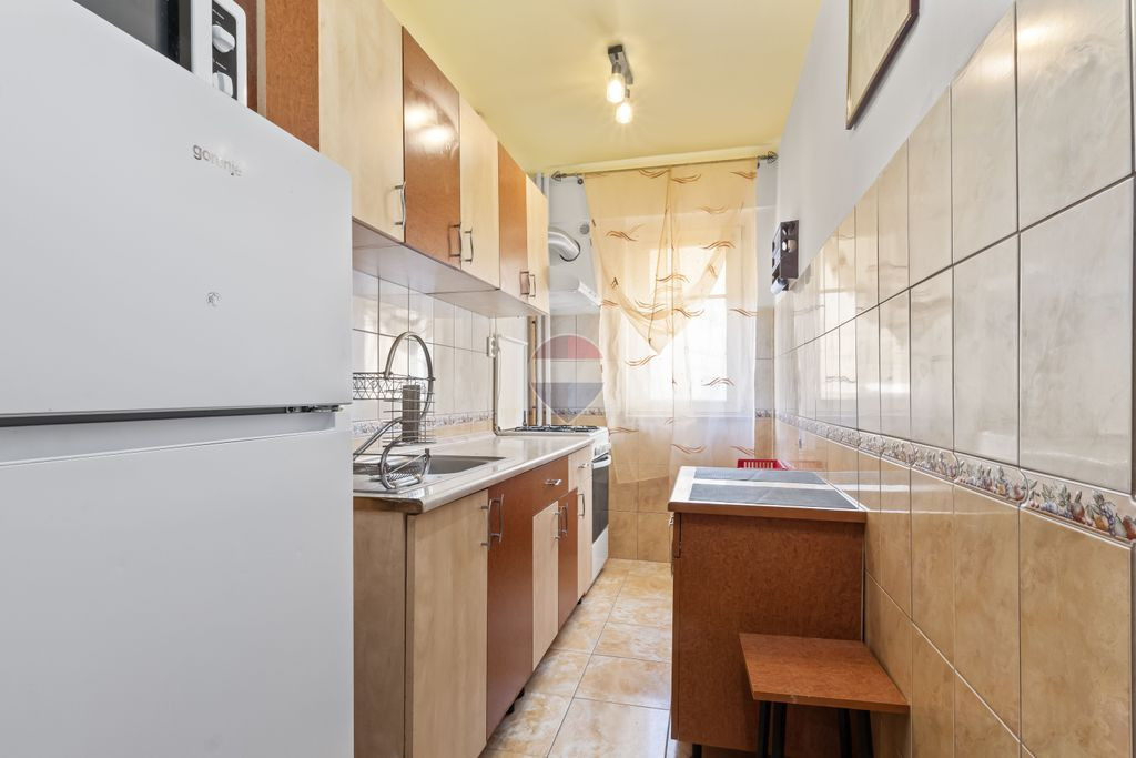 Apartament cu 2 camere de închiriat în zona Romanilor