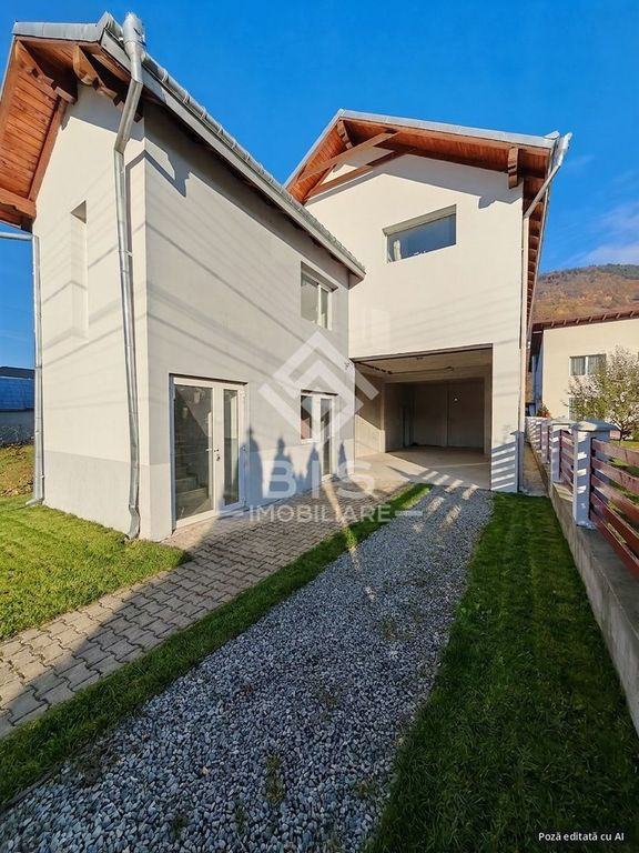 Oportunitate Investitie \ Cladire Comerciala P+M , 700 mp Teren
