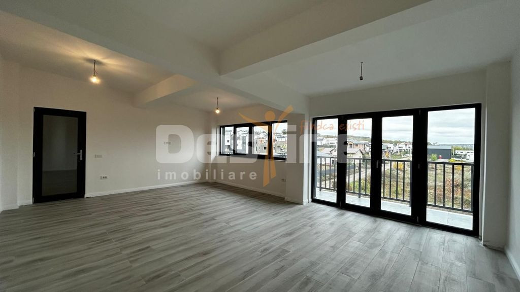 Apartament 3 camere 97mp + loc parcare, Rediu