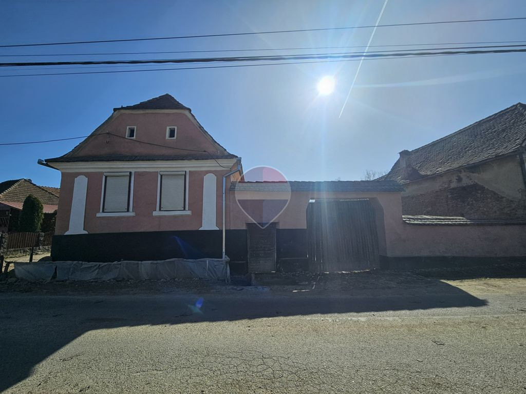 CASA SASEASCA DE POVESTE- CLOASTERF- SASCHIZ/MURES- DE VANZARE!