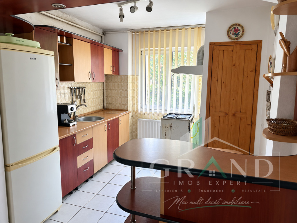 Apartament 3 camere de vanzare, Gheorgheni
