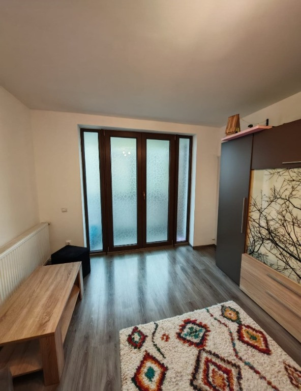 Apartament Cu 2 Camere Decomandarte Zona Ultracentrala