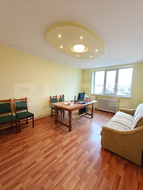 Apartament 4 camere, 75 mp, zona Centrală