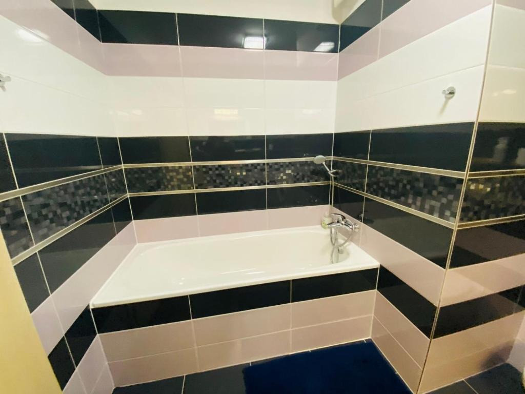 Apartament 3 camere 1 Mai