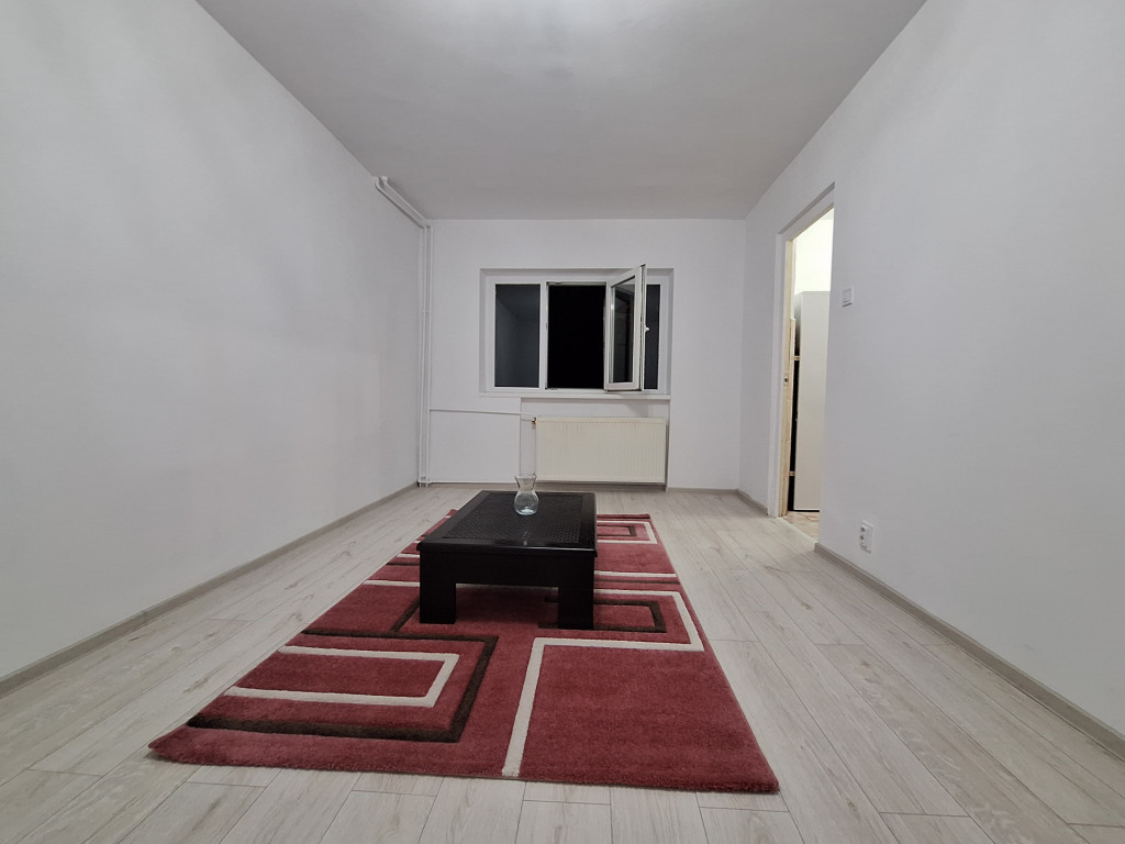 Garsoniera renovata recent-zona Lipovei-parter-28 mp utili