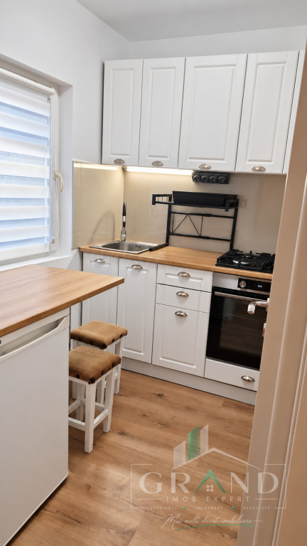GARSONIERĂ RENOVATĂ | 28MP | BALCON | CENTRALĂ PROPRIE |