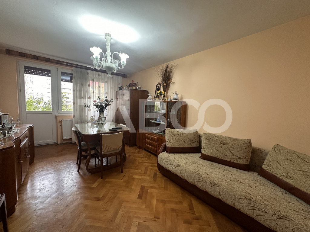 Apartament de inchiriat 2 camere balcon decomandat zona Miha