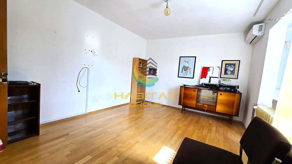 Apartament 3 camere de vanzare decomandat 66.4 mp