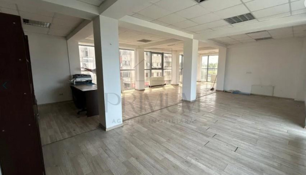 Spațiu de birou tip open-plan pentru 10 persoane în Regus Vox Tech