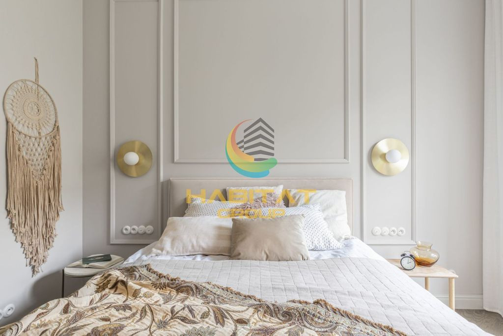 Apartament 4 camere + curte proprie- Brancoveanu