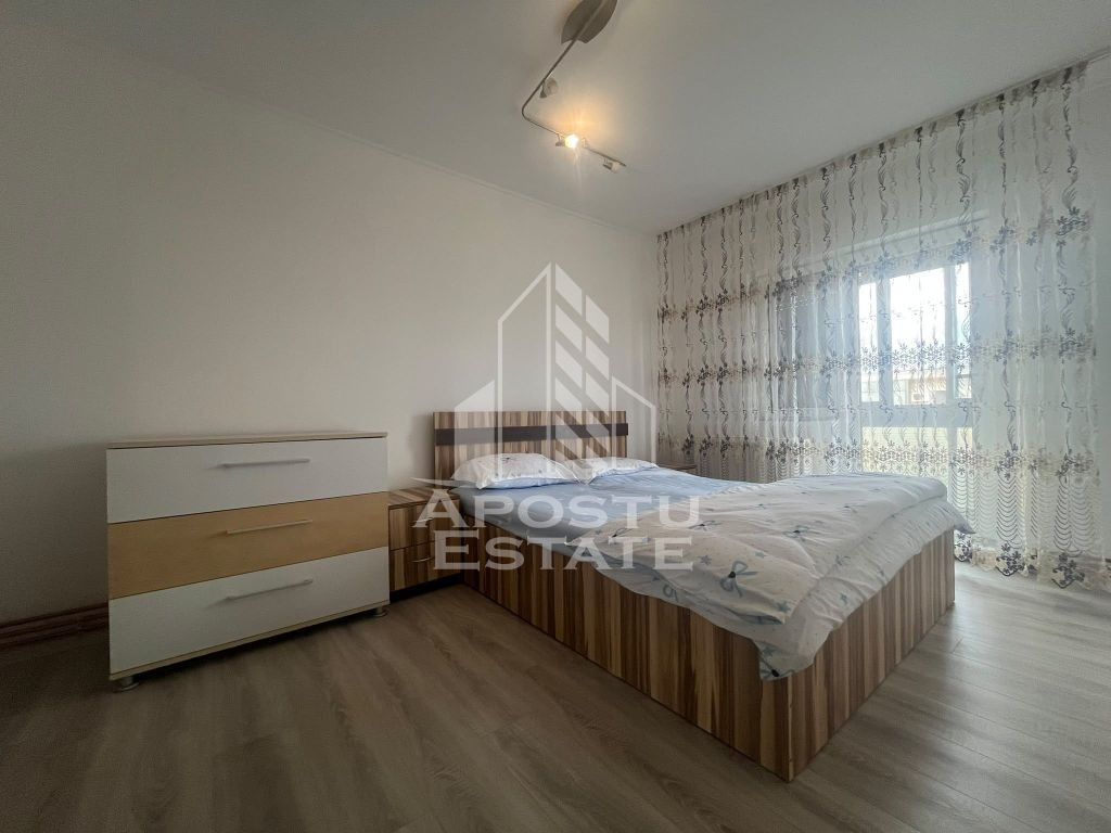 Apartament 3 camere, zona Bou Rosu