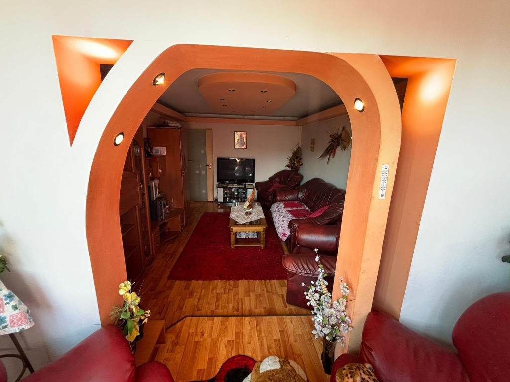Exclusivitate-Apartament 3 camere Calea Bucuresti ,acces s