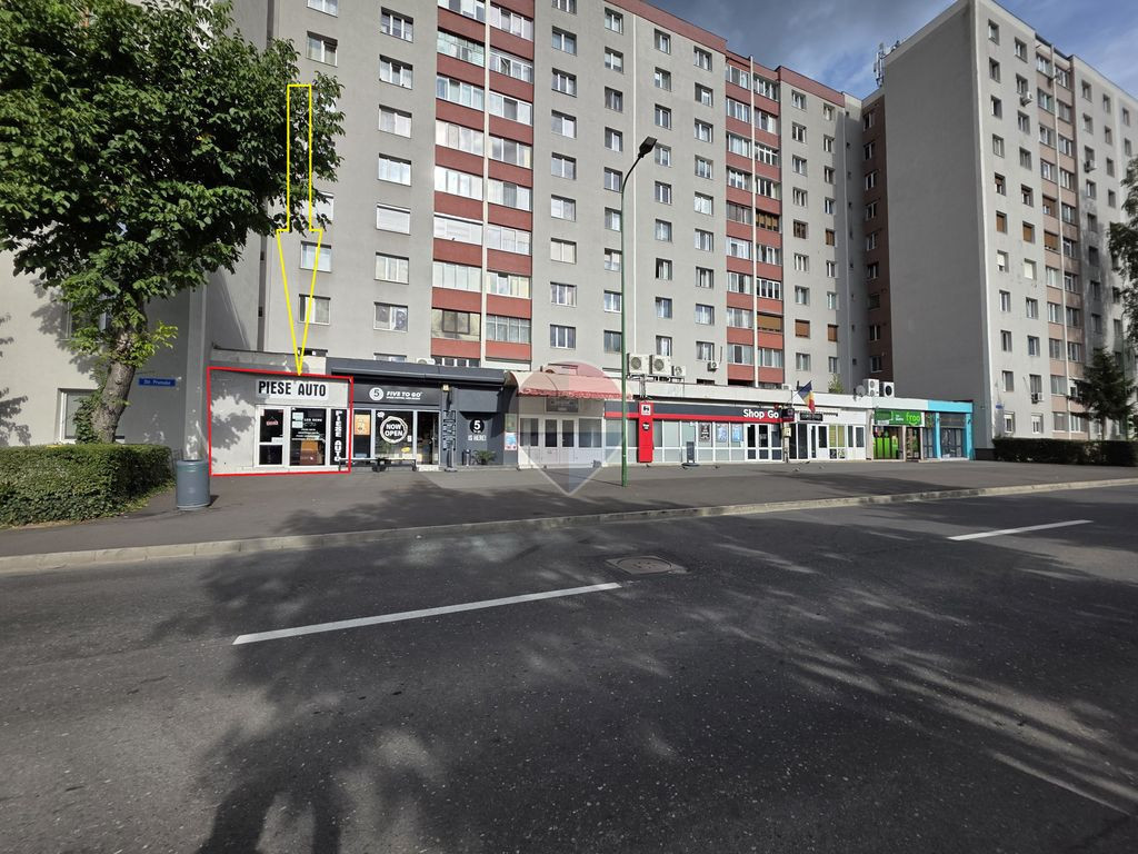 Închiriez spaţiu comercial, 30 mp, Str Prunului, Noua