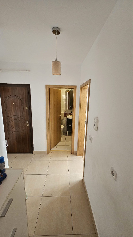 Apartament 3 camere zona TRACTORUL,STR Nicolae Labis
