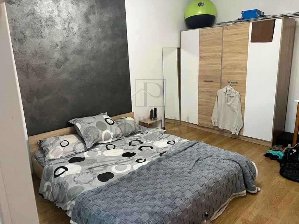 COMPLEX - APARTAMENT 1 CAMERA - mobilat, utilat, etaj interm