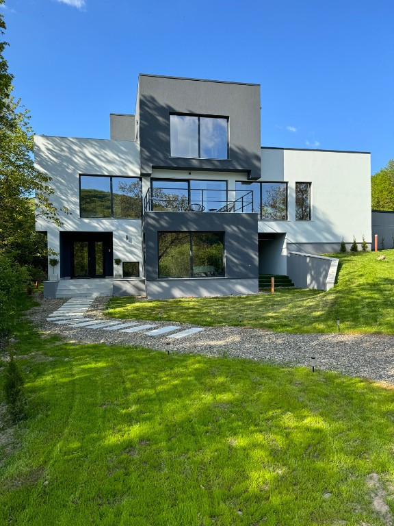 Casa premium de vanzare moderna constructie noua Almaș Neamț