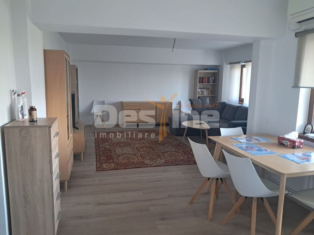Apartament 3 camere modern + Loc de parcare – Bdul Unirii (Micro 6)