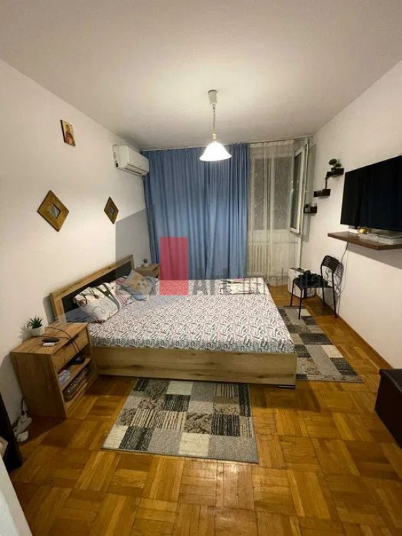 Vânzare apartament decomandat 3 camere - Bd. Obregia