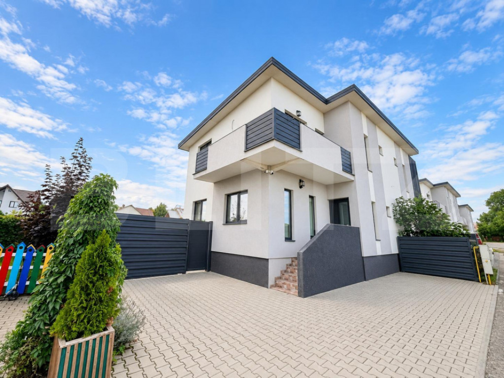 Duplex de vânzare, 112 mp utili, zona Lisaura