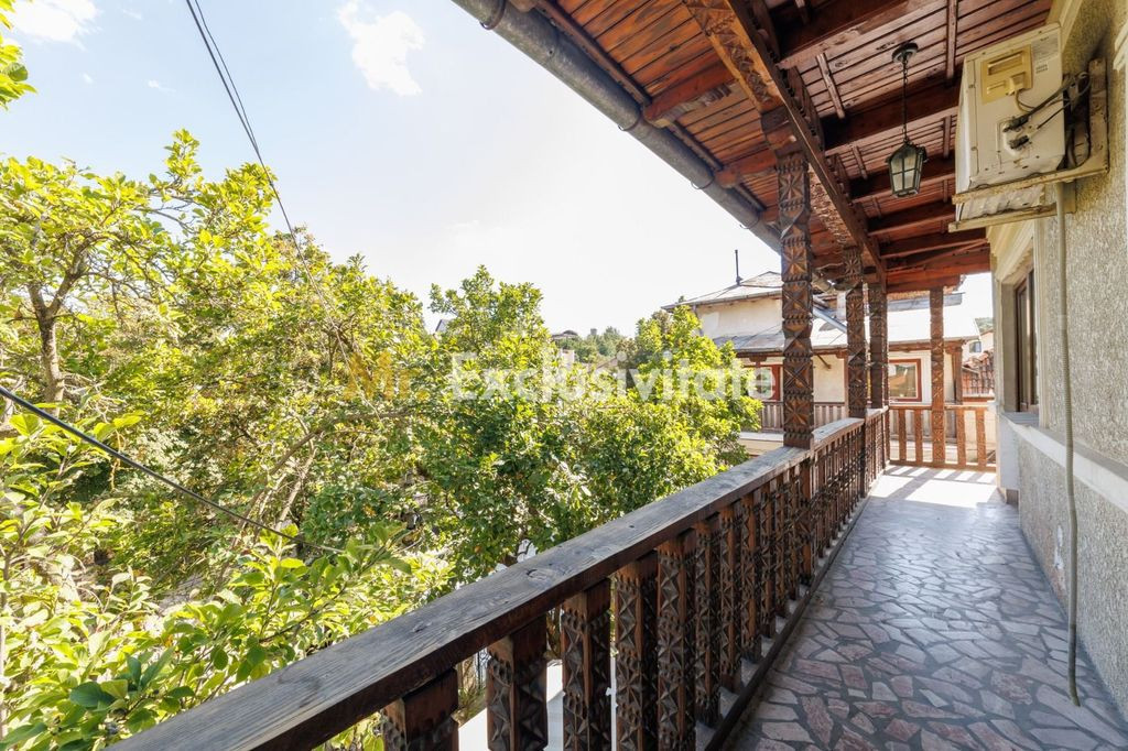 DE INCHIRIAT - Apartament in vila - 2 camere - Str. Trivale