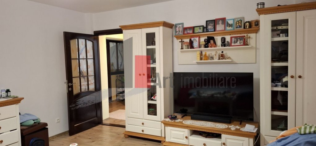 APARTAMENT 3 CAMERE TEI