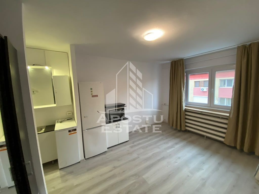 Inchiriez garsoniera zona UMT in Timisoara