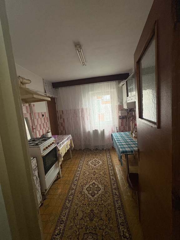 Apartament 3 camere zona ASTRA,str Caisului