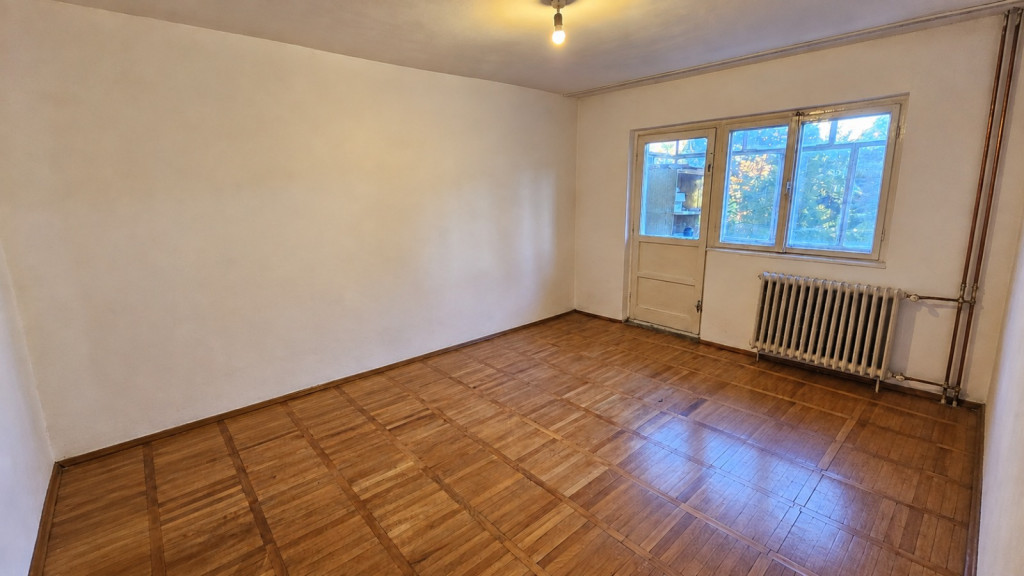 1 camera | Etaj 1 | Balcon | Zona excelenta | Investitie |