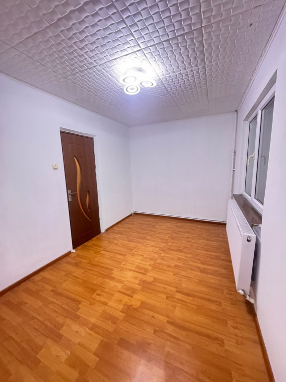 Apartament de vânzare cu 2 camere în zona Groapa – Școa
