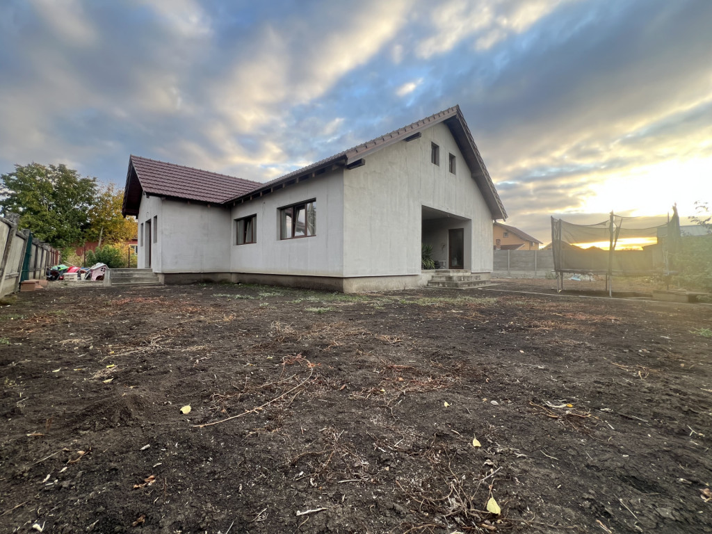 Casa individuala 160 mp utili, 560 mp teren - Giroc