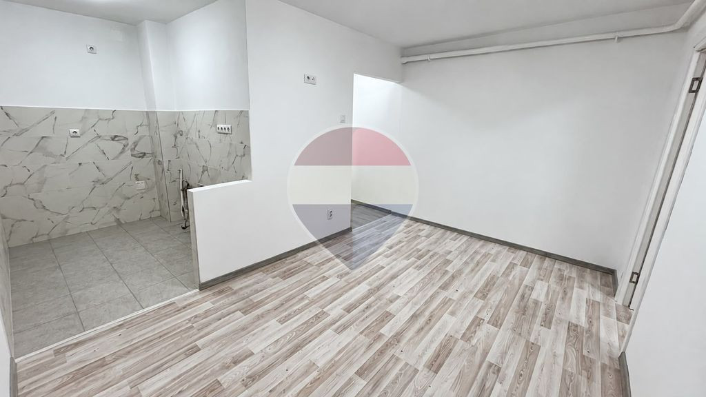 Apartament 2 camere, Rogerius