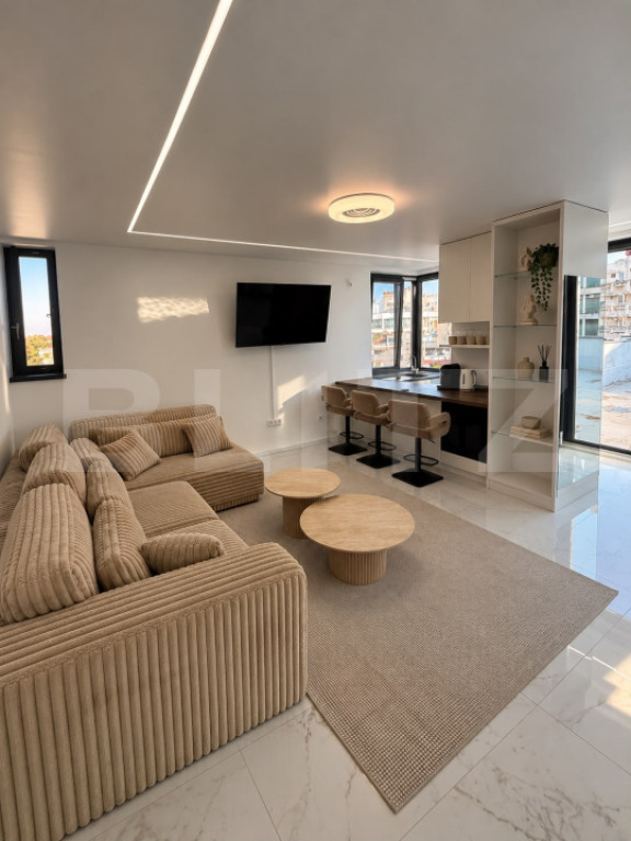 Penthouse 56 mp, terasa 50 mp, zona Centrala