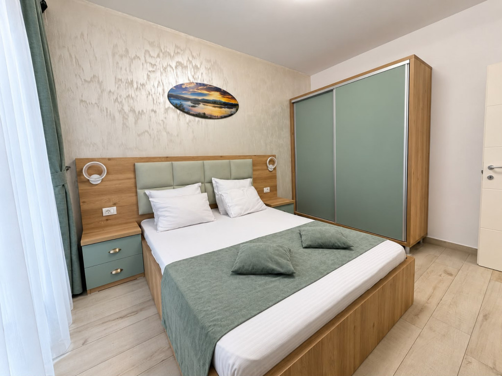 Apartament 2 camere | Vedere la mare | Mobilat și utila