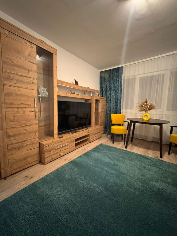 Apartament 2 camere de inchiriat zona Tomis Nord ( centrala proprie)
