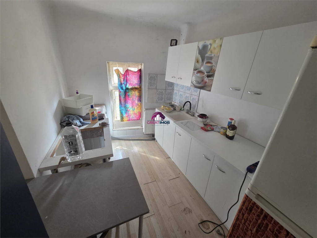 Garsonier#259; ultracentral#259; – intre Pia#539;a Victoriei