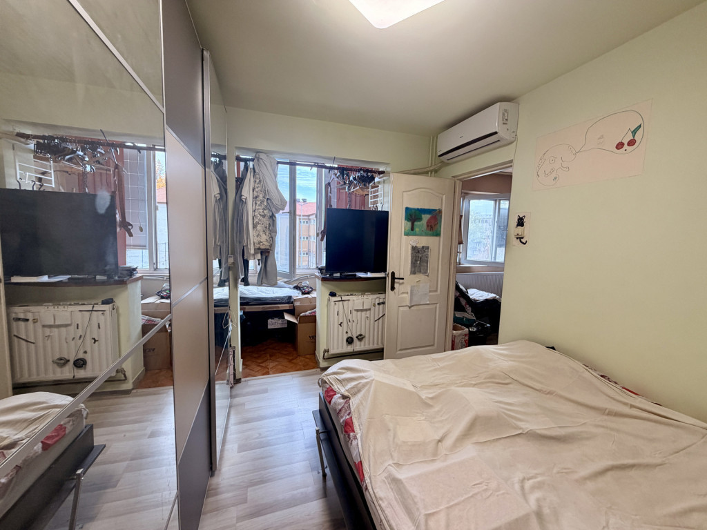 Apartament cu 3 camere, etaj 2 - langa parcul din zona Dacia
