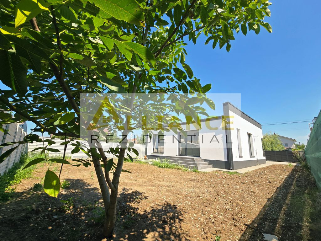 Casa individuală , 4 camere , 120 mp utili , strada Miorita !