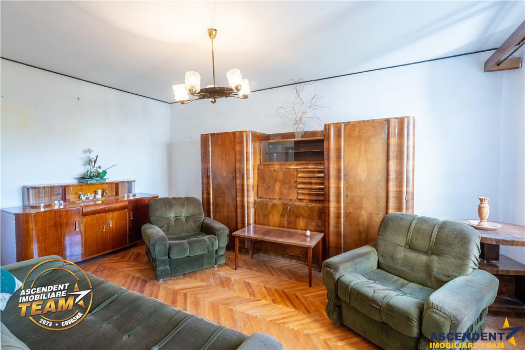 Apartament 2 camere in bloc din caramida, decomandat, zona L
