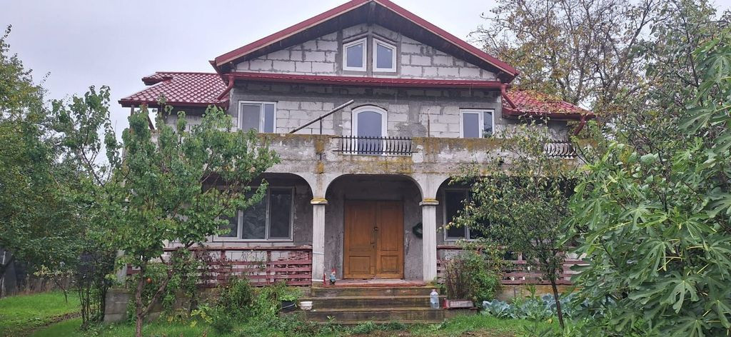 Casă în Bâldana (lângă București) – Living,3 dormitoare + birou, 155 mp utili,