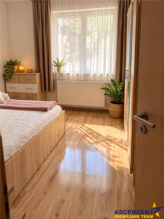 Apartament decomandat, bloc de 4 nivele, etaj2, Tractorul, B