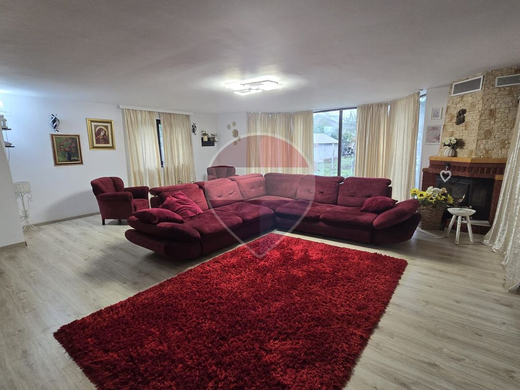 DE VANZARE VILA CU TEREN GENEROS GIURGIU