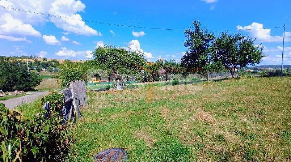 Teren intravilan 535 mp în Proselnici, Miroslava | Asfalt, utilitati