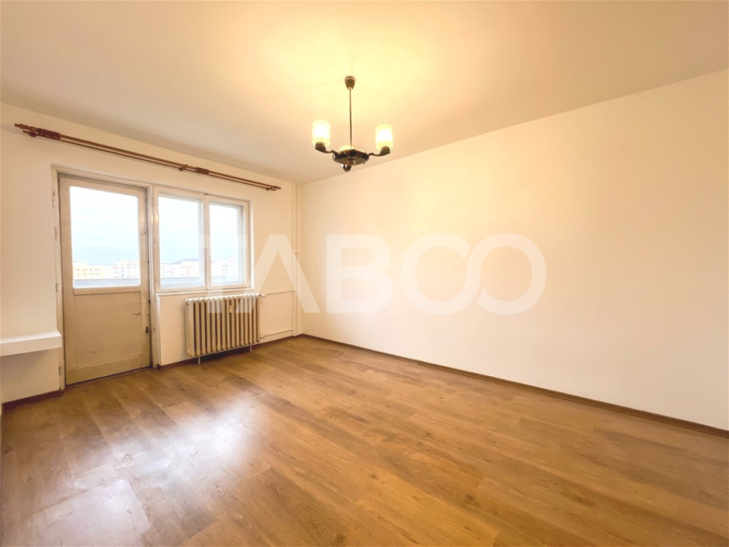 Apartament 2 camere decomandat, 44 mp, balcon 6 mp, etaj int
