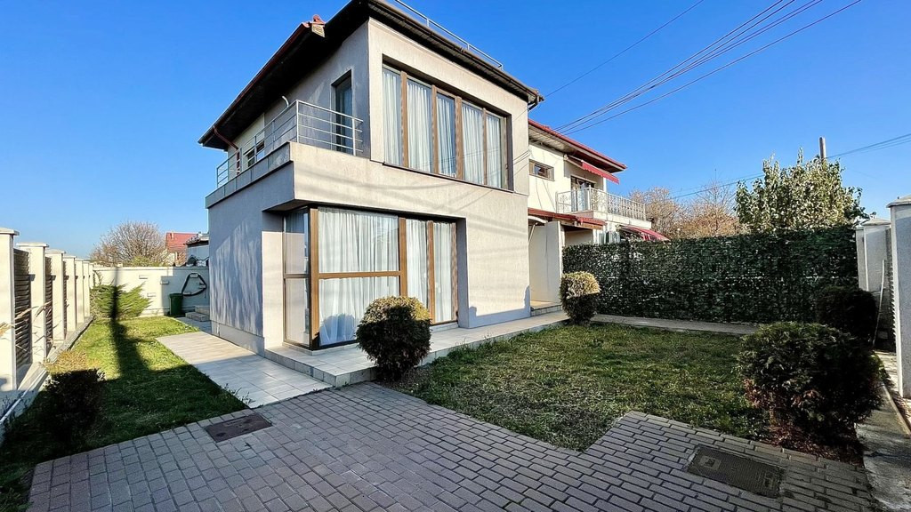 Vila duplex în Mogosoaia - 145 mp - 2 dormitoare + mansarda