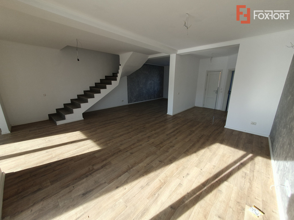 Casa insiruita tip cvadruplex, 119,7 mp utili, teren 402 mp
