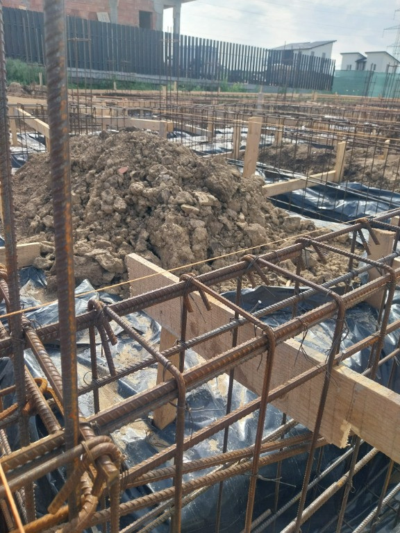 Persoana fizica, vând casă plan parter