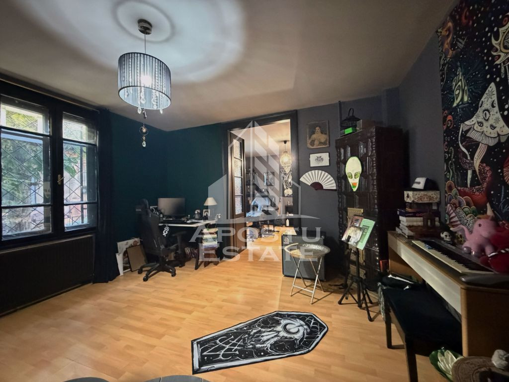 Apartament cu 2 camere, la curte comuna, in zona Elisabetin